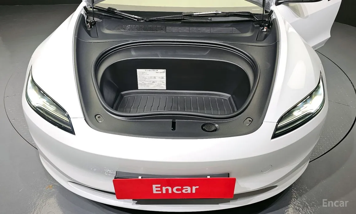 Фото 6 - Tesla Model 3