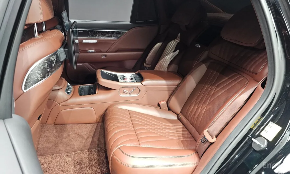 Фото 12 - Genesis G90