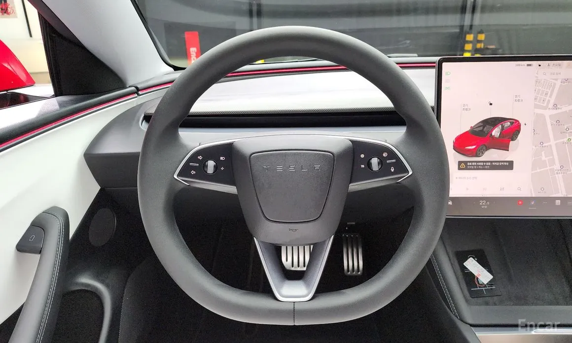 Фото 13 - Tesla Model 3