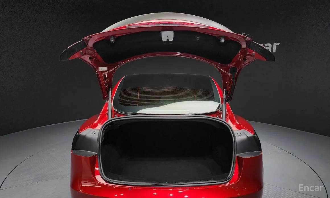 Фото 20 - Tesla Model 3