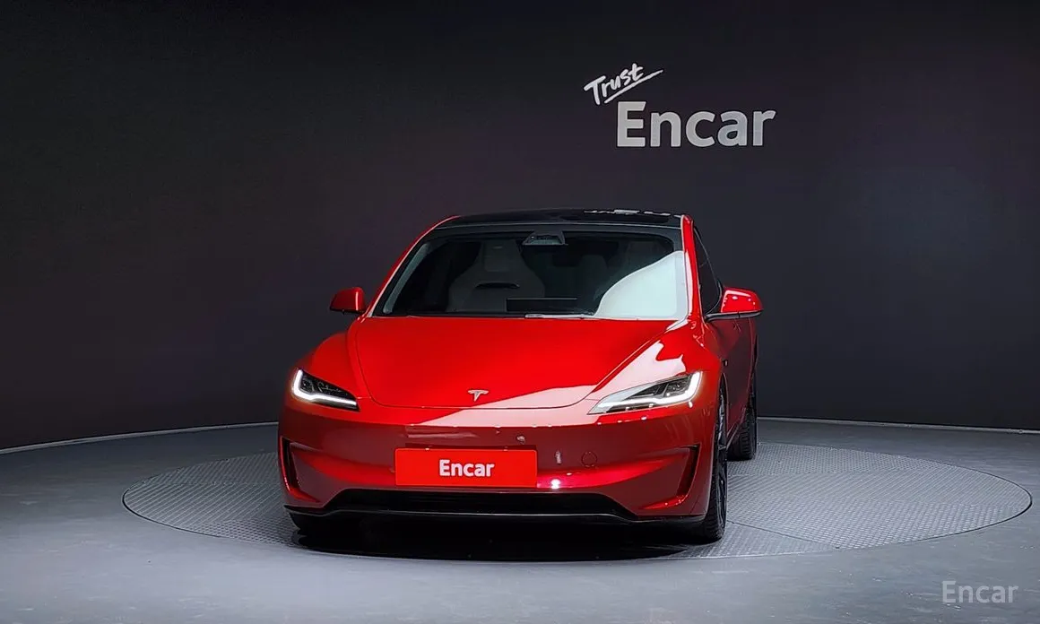 Фото 3 - Tesla Model 3