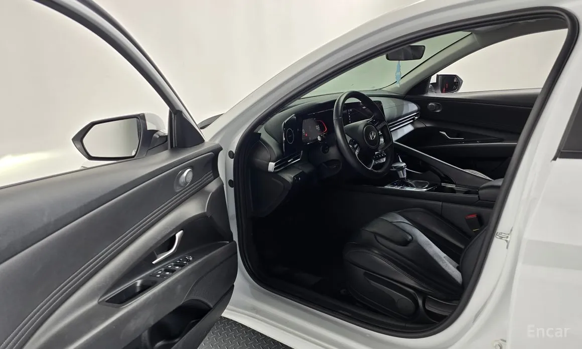 Фото 10 - Hyundai Avante