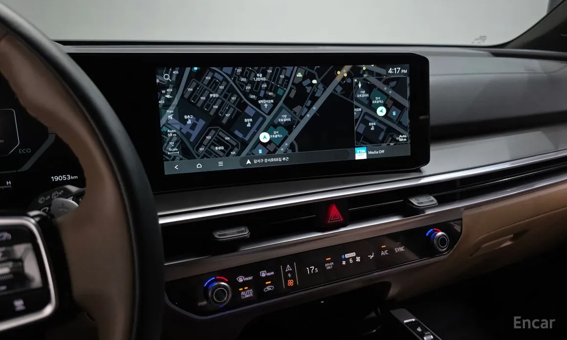 Фото 14 - Kia Sorento