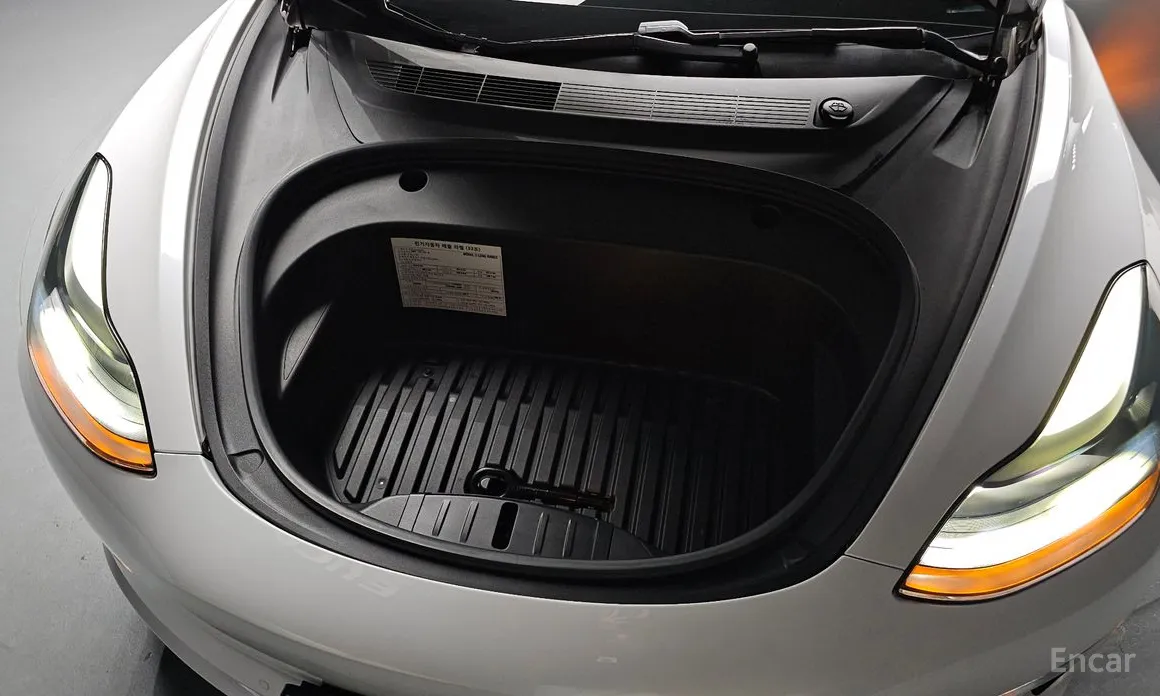 Фото 6 - Tesla Model 3