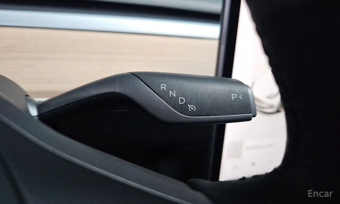 Фото 9 - Tesla Model 3