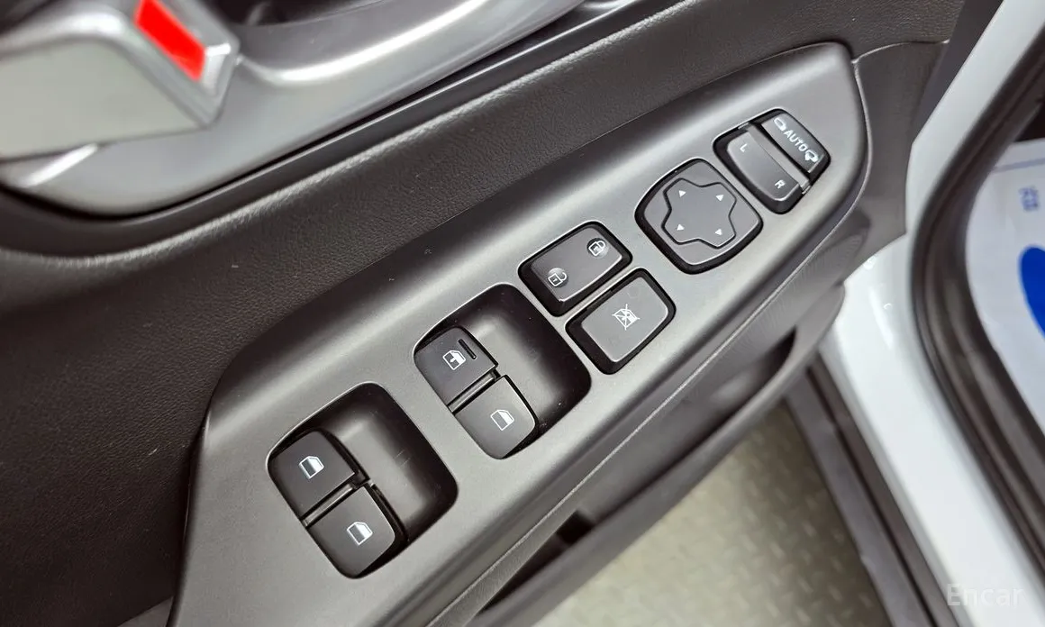 Фото 13 - Hyundai Kona