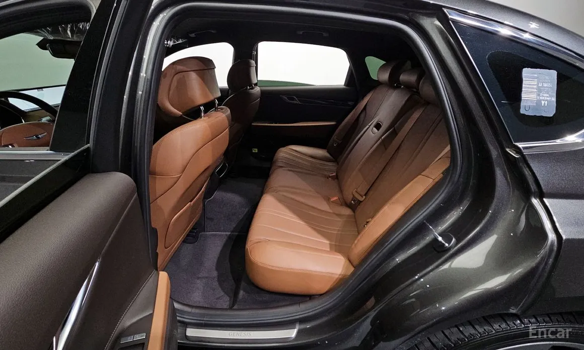 Фото 11 - Genesis G80