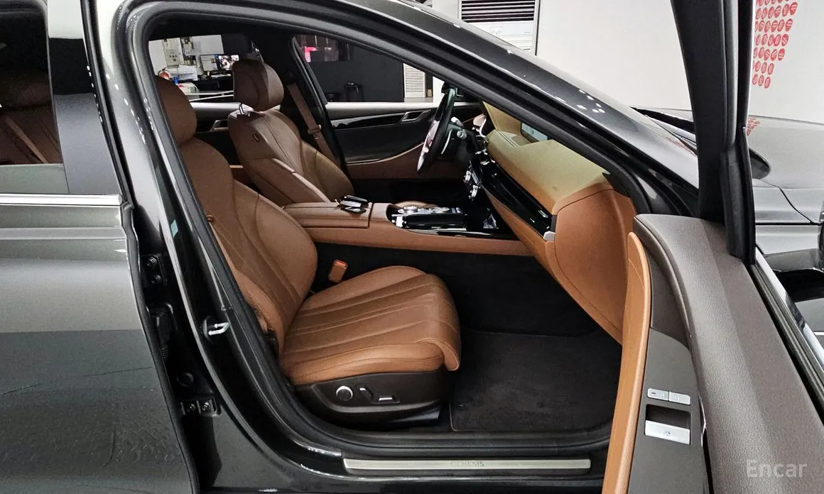 Фото 12 - Genesis G80