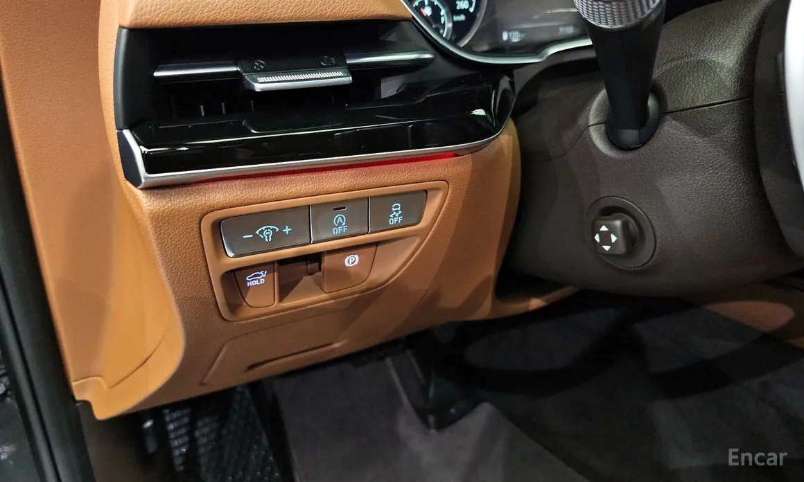 Фото 13 - Genesis G80