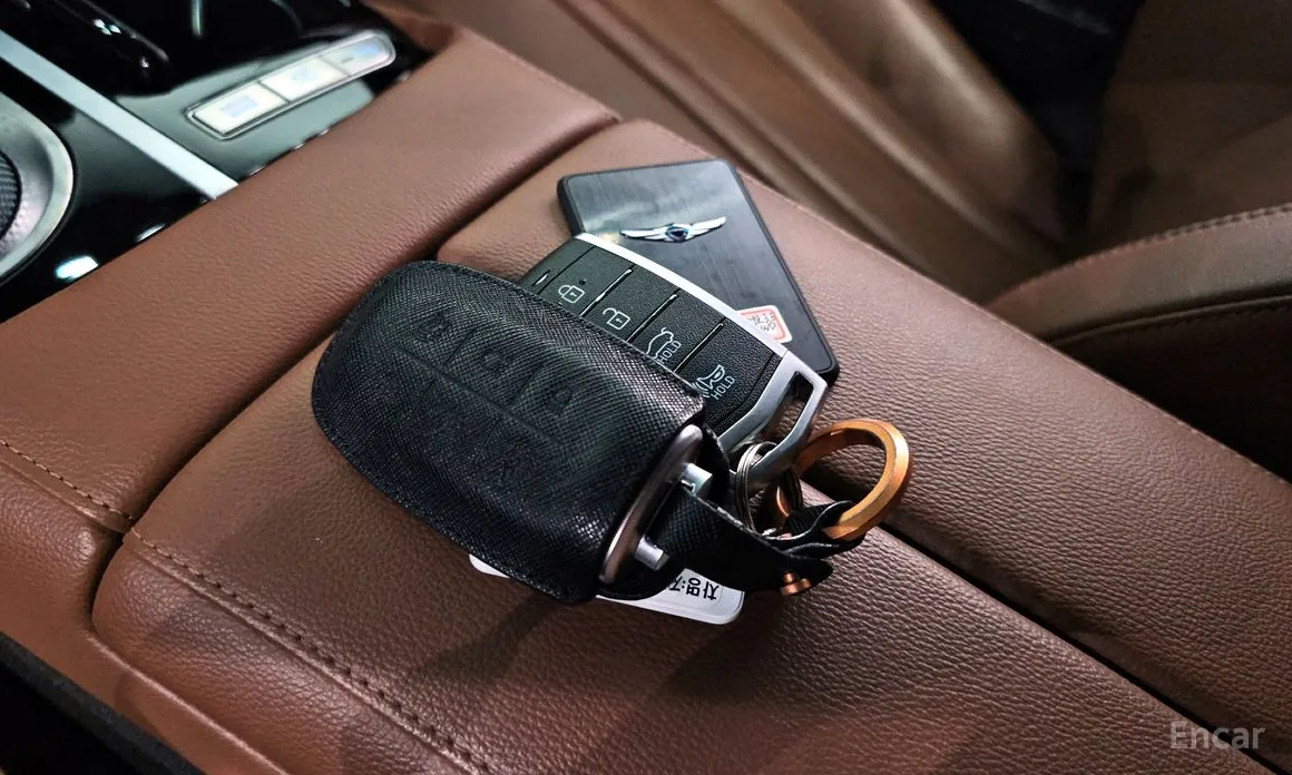 Фото 19 - Genesis G80