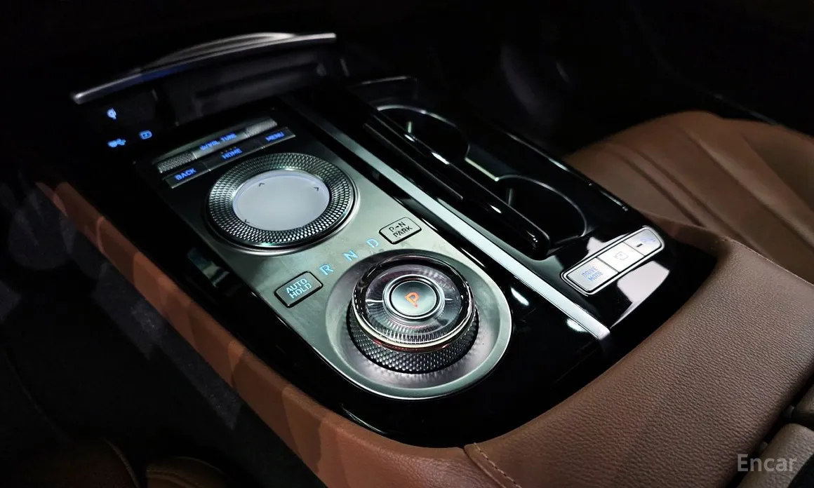 Фото 9 - Genesis G80