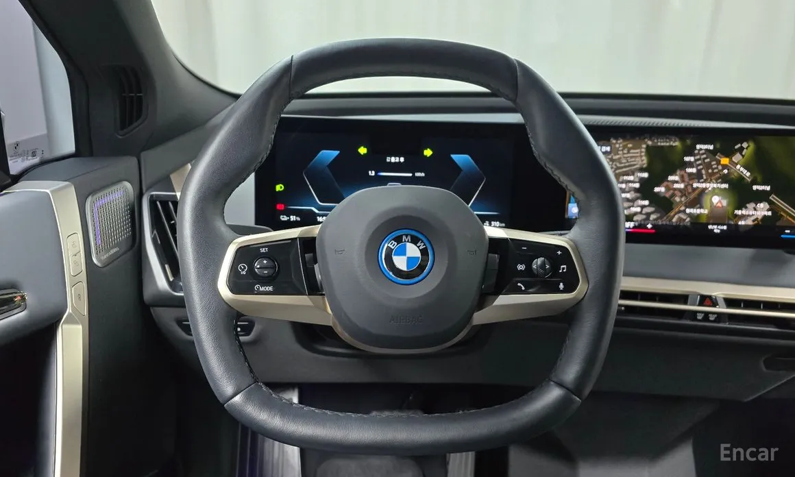 Фото 13 - BMW iX