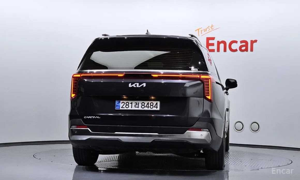 Фото 4 - Kia Carnival