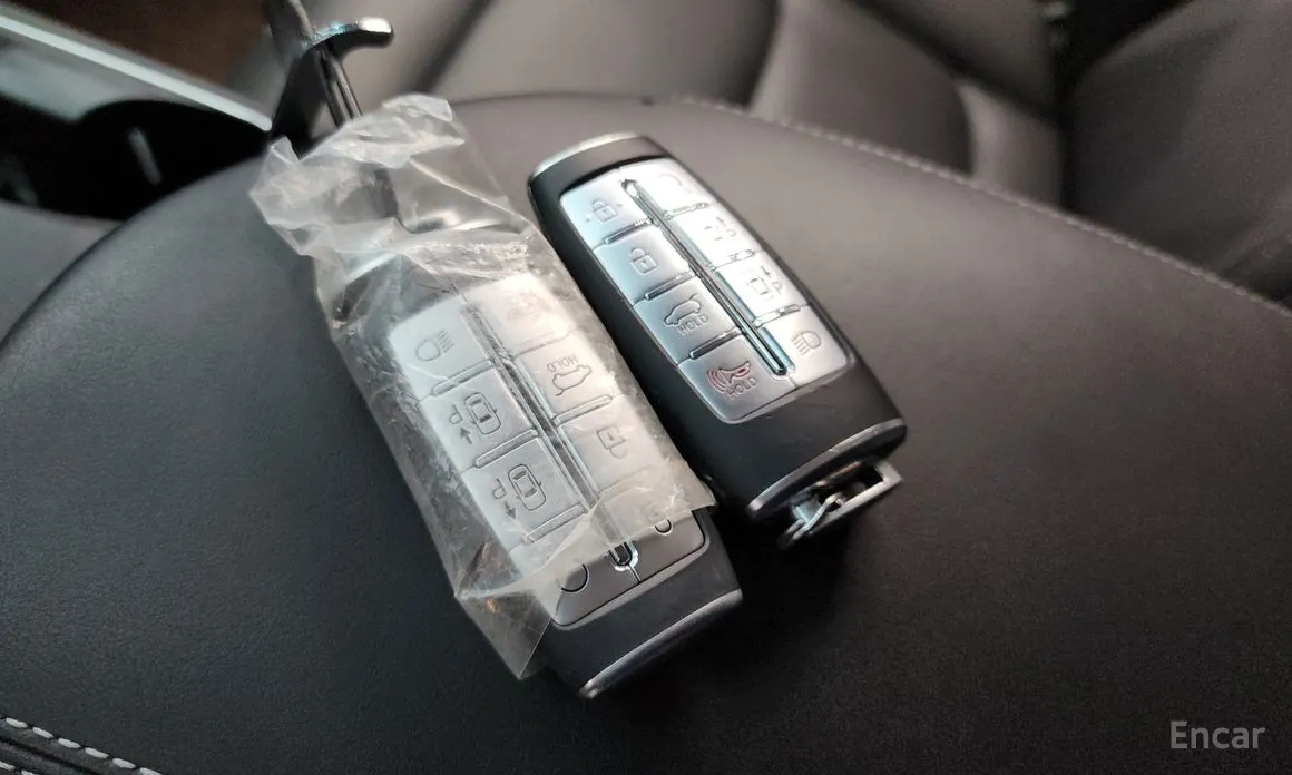 Photo 18 - Genesis GV70