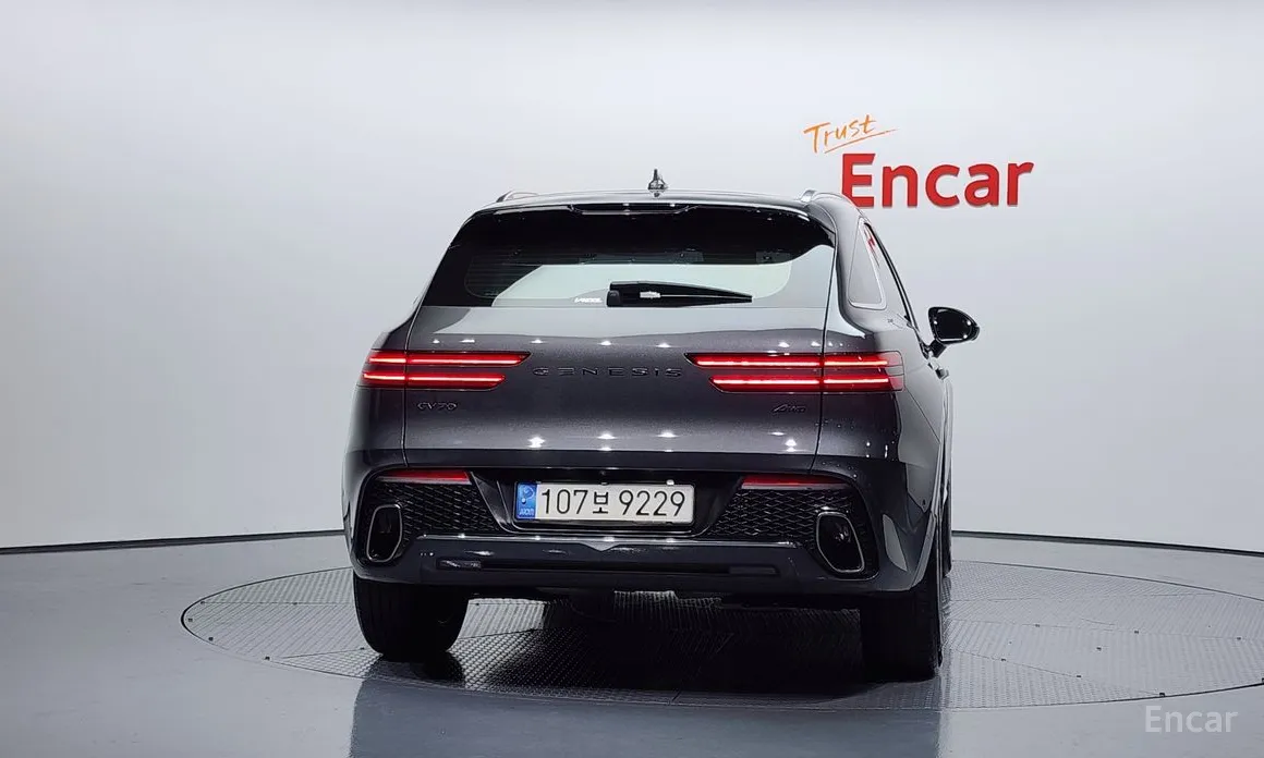 Photo 4 - Genesis GV70