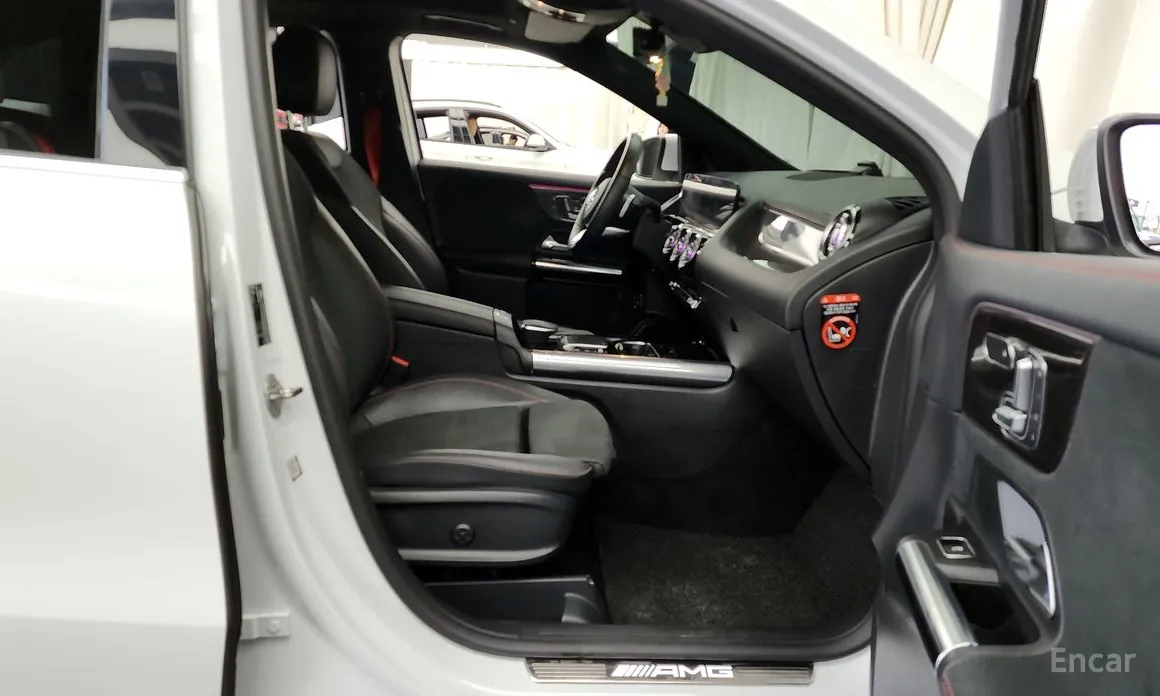 Фото 11 - Mercedes-Benz GLA-Class