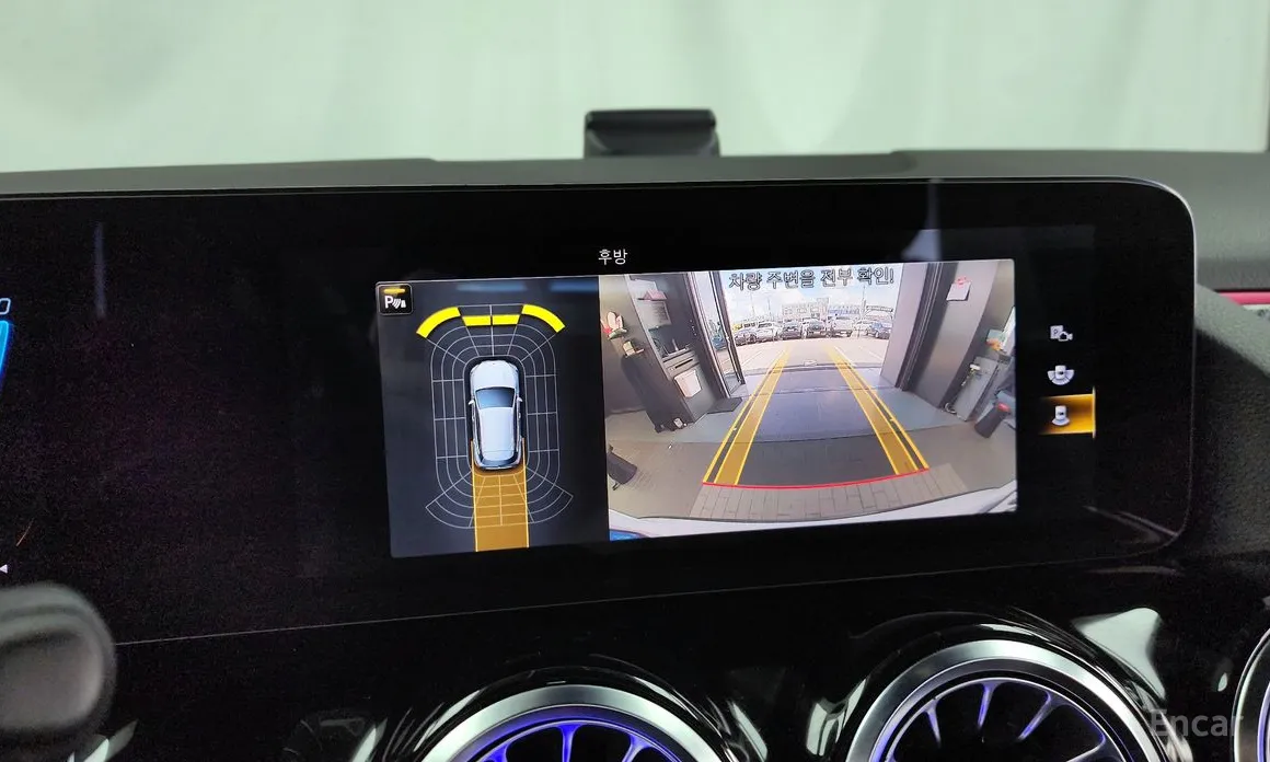 Фото 15 - Mercedes-Benz GLA-Class