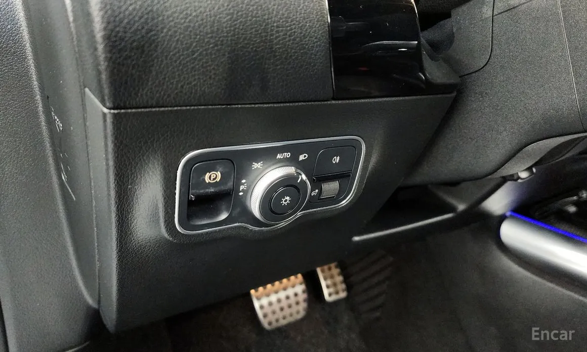 Фото 16 - Mercedes-Benz GLA-Class