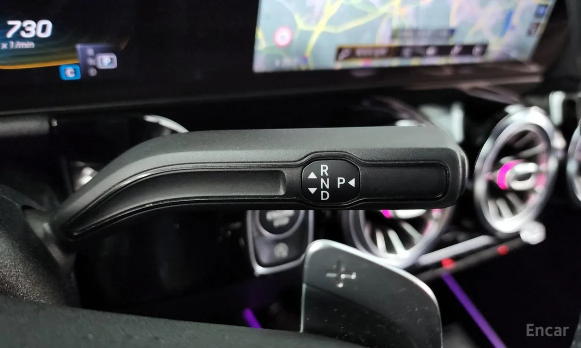 Фото 9 - Mercedes-Benz GLA-Class