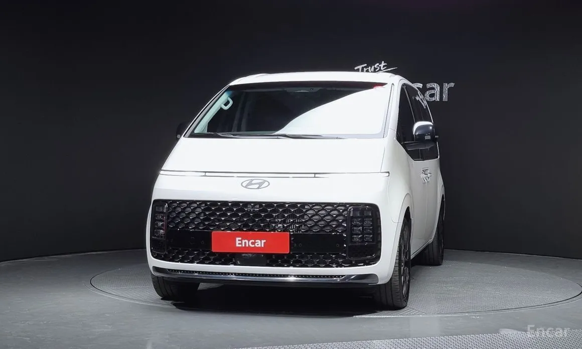 Фото 3 - Hyundai Staria