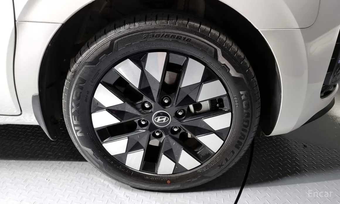 Фото 5 - Hyundai Staria