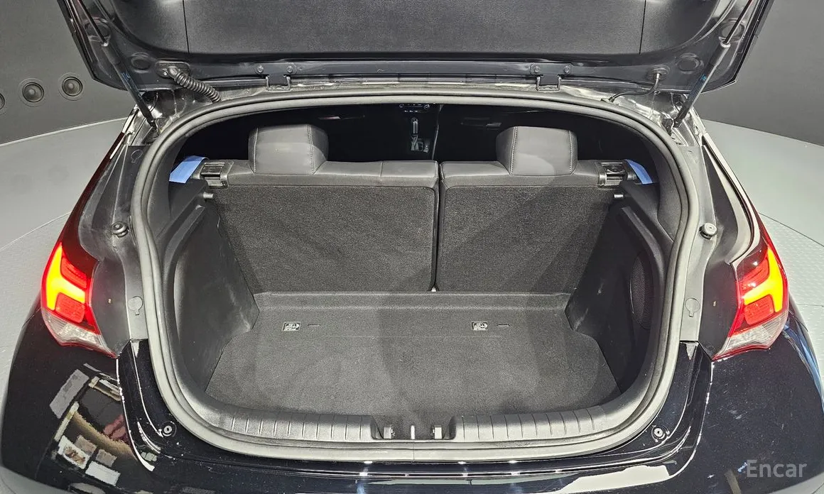 Фото 20 - Hyundai Veloster