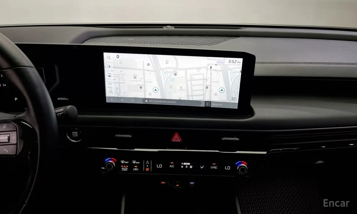 Фото 14 - Kia K8