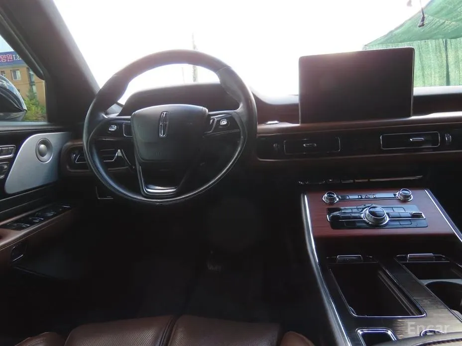 Фото 7 - Lincoln Aviator