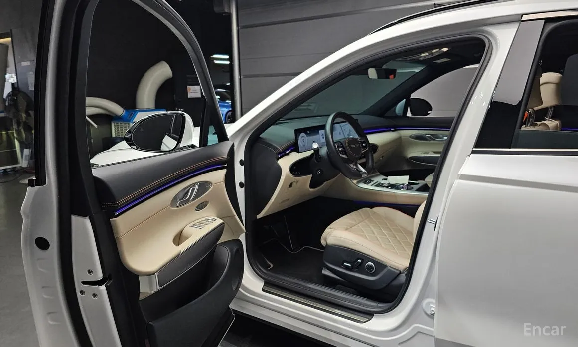 Фото 11 - Genesis GV70