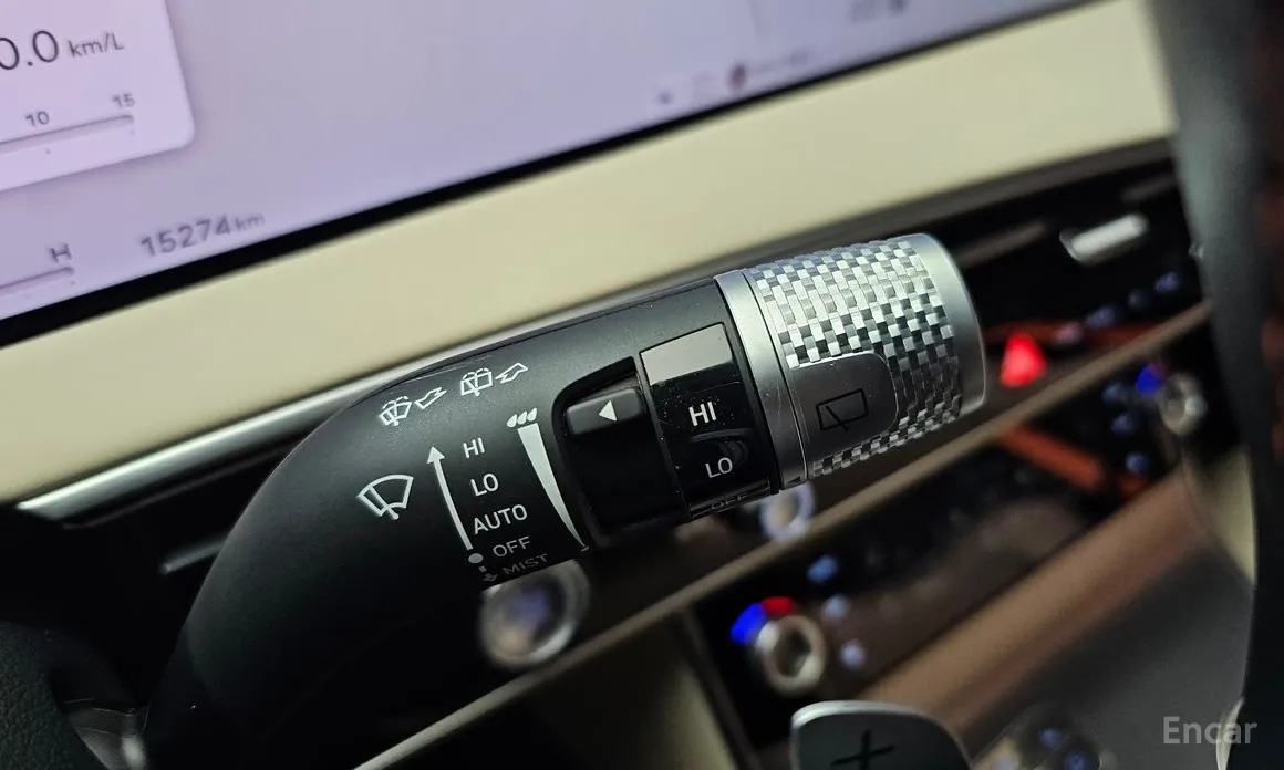 Фото 16 - Genesis GV70