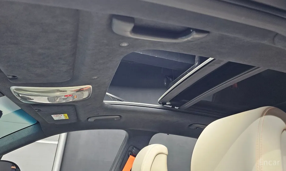 Фото 19 - Genesis GV70