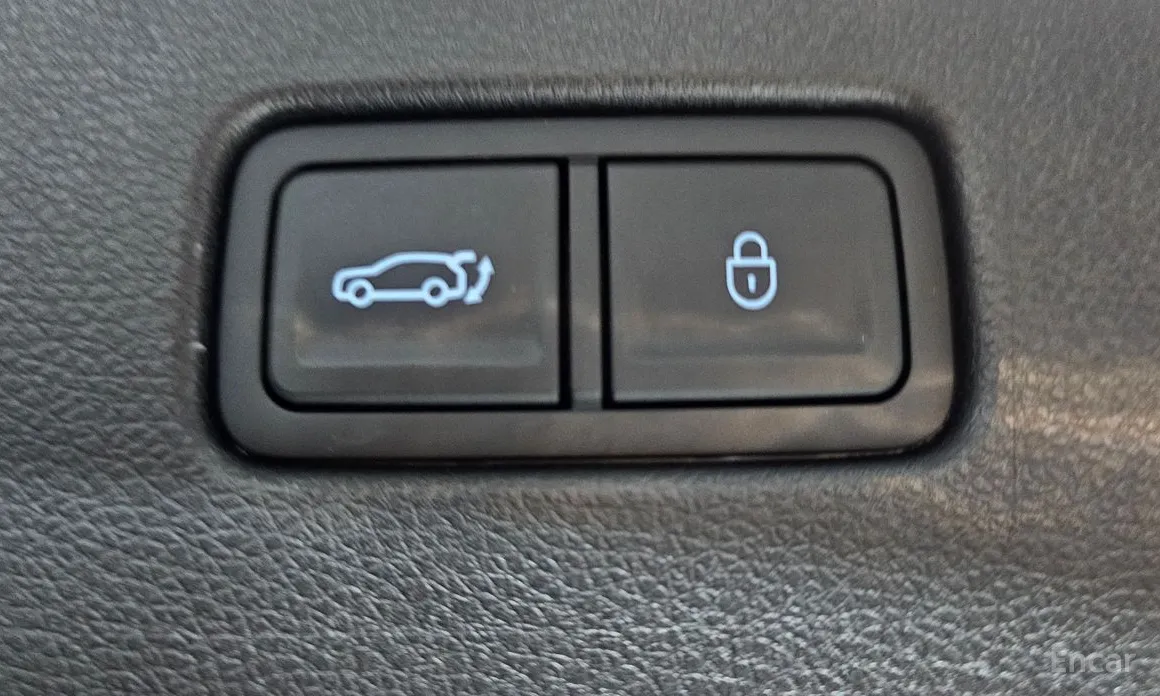 Фото 20 - Genesis GV70