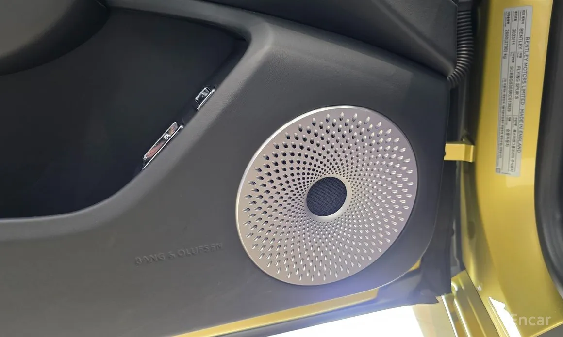 Фото 14 - Bentley Flying Spur