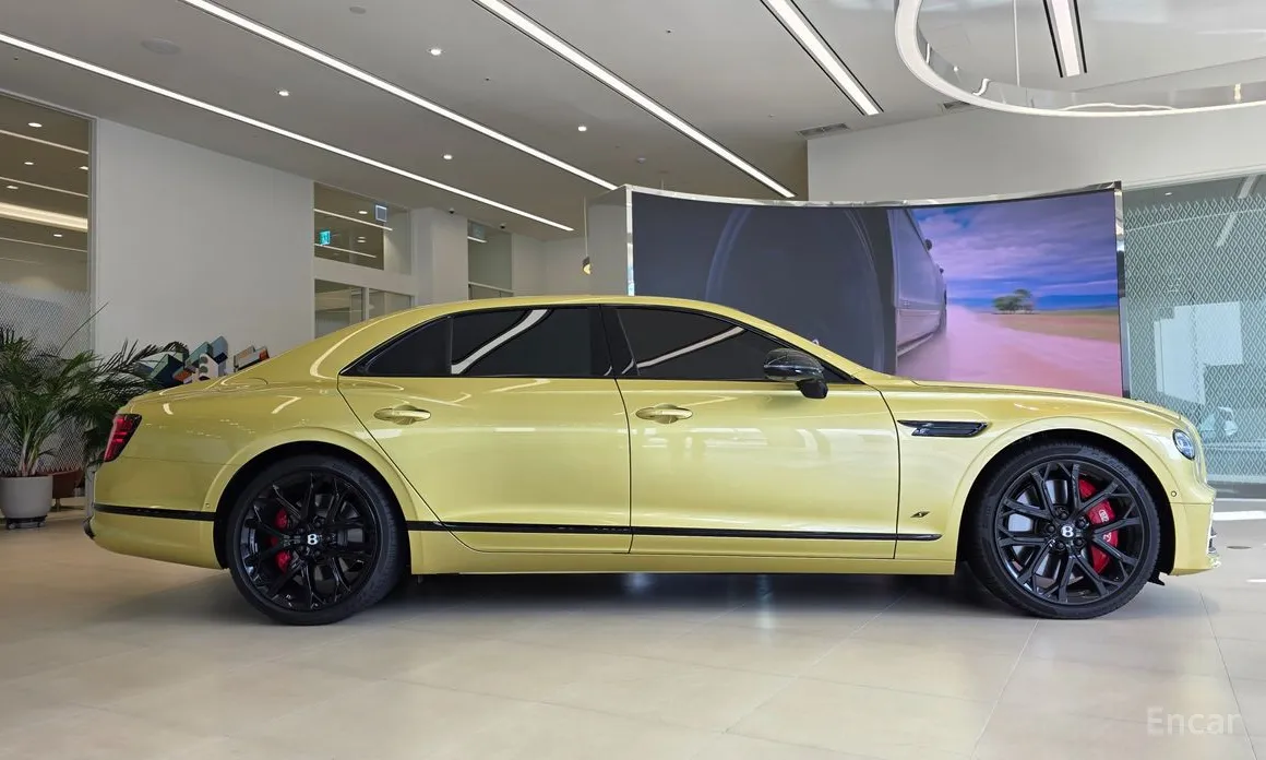 Фото 4 - Bentley Flying Spur