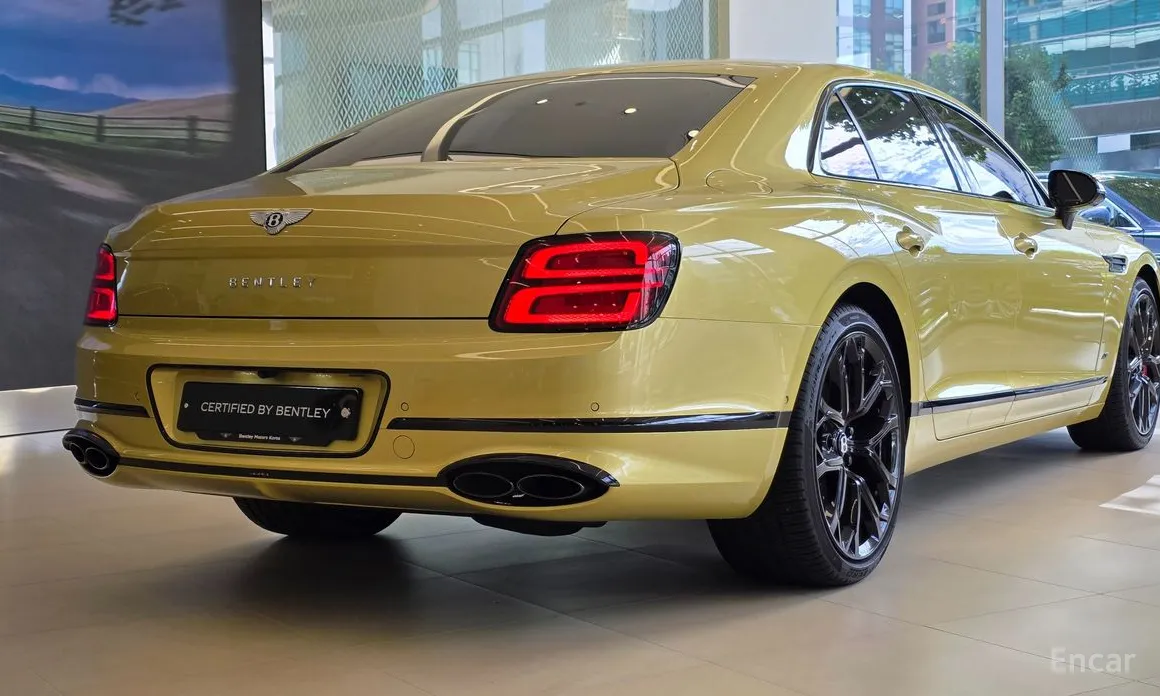 Фото 6 - Bentley Flying Spur