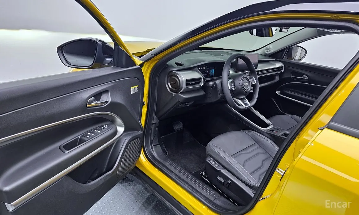 Фото 11 - Jeep Avenger