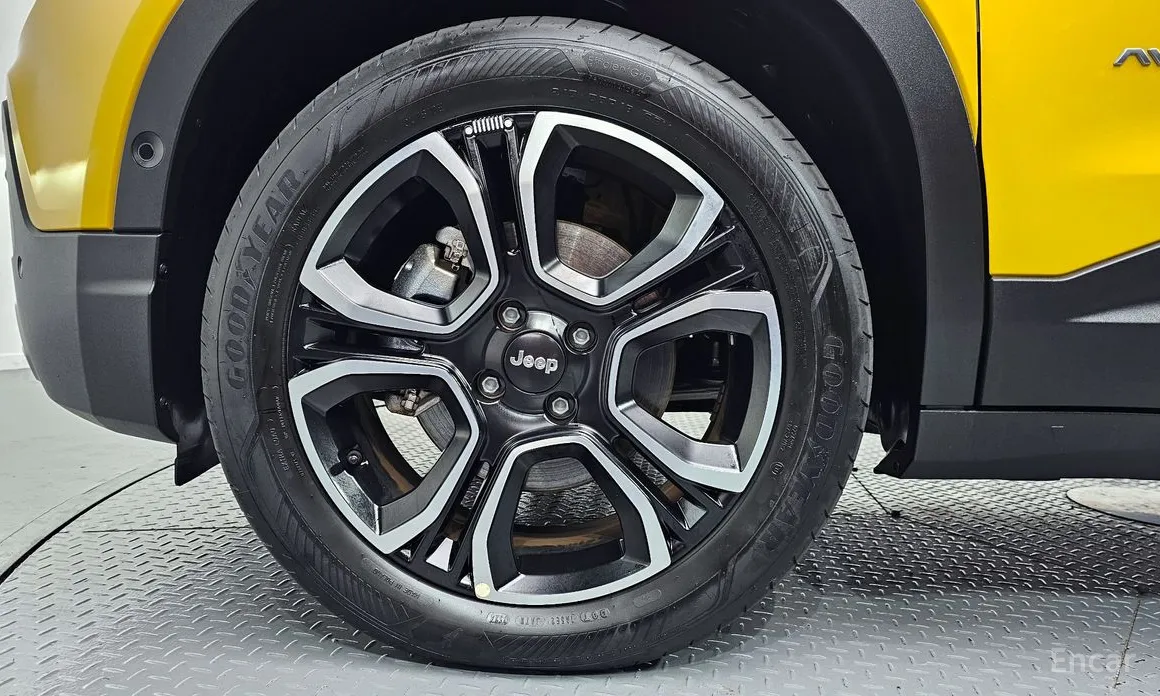 Фото 5 - Jeep Avenger