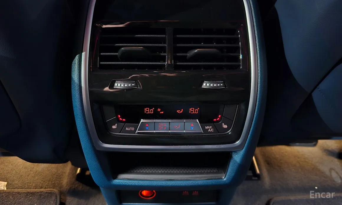 Фото 19 - BMW XM