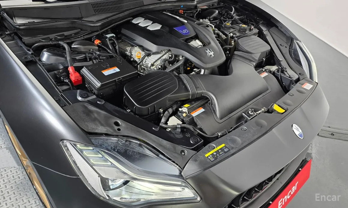 Фото 6 - Maserati Quattroporte