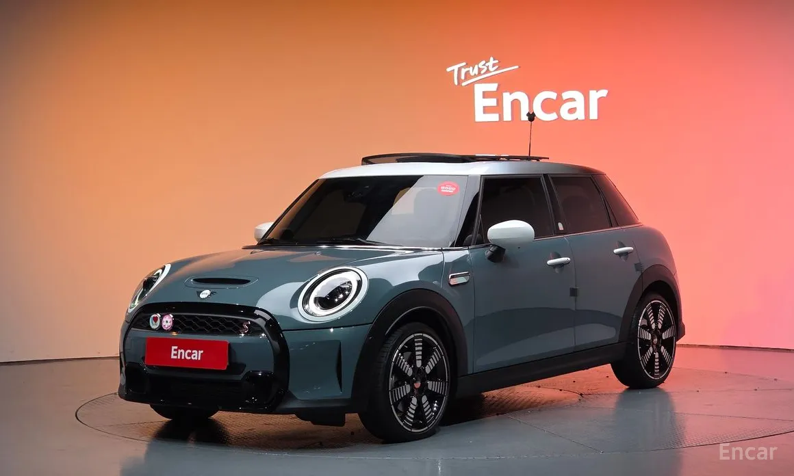 Фото 1 - Mini Cooper