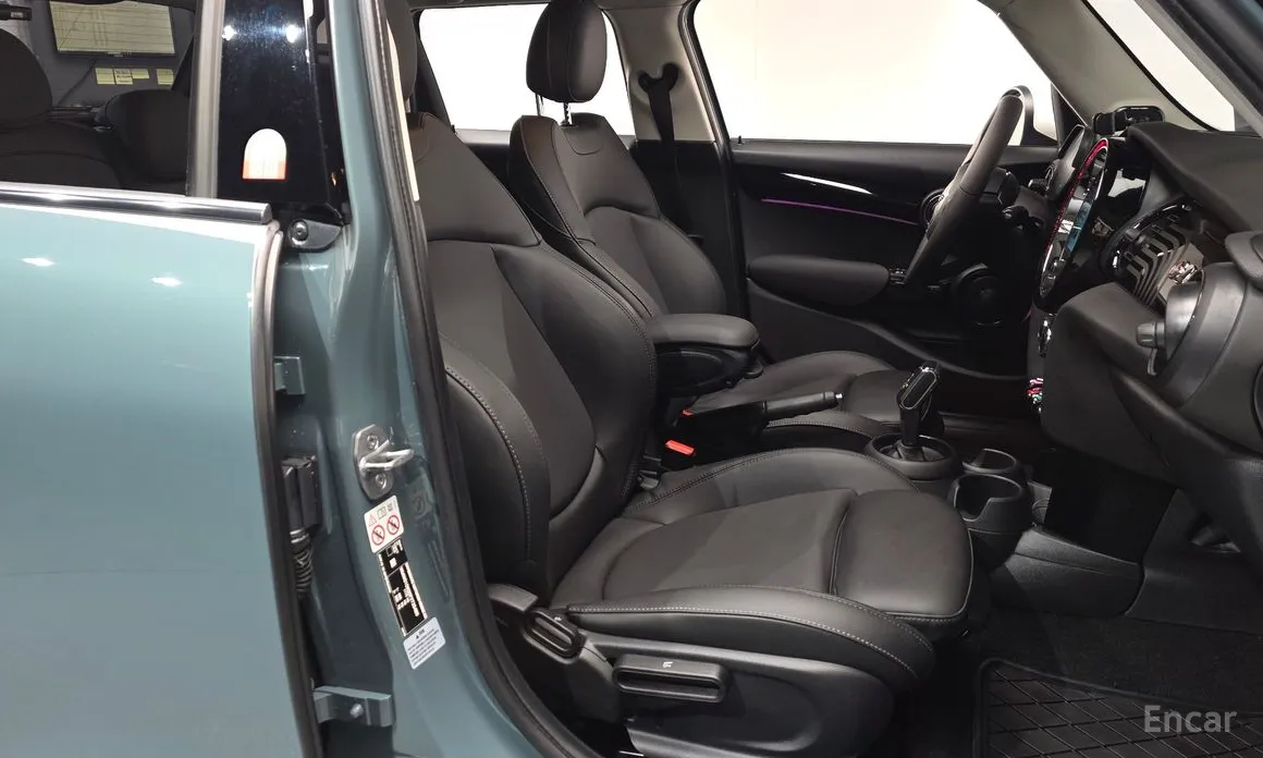 Фото 10 - Mini Cooper