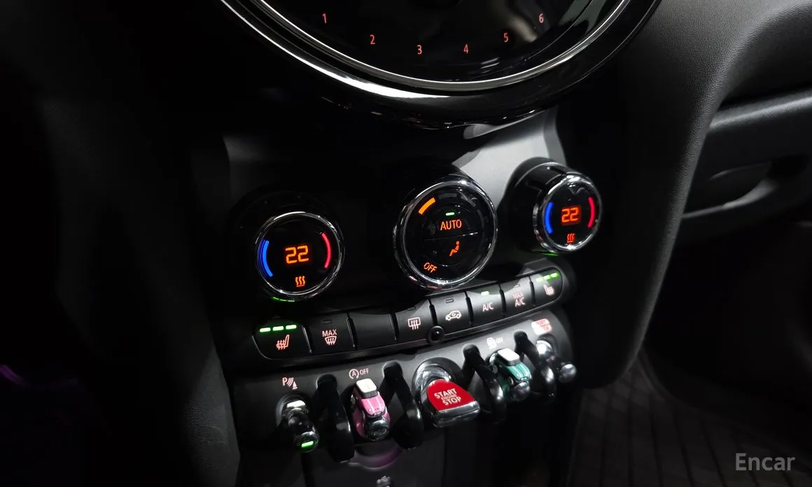 Фото 18 - Mini Cooper