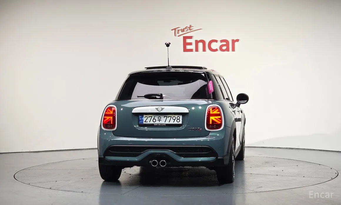 Фото 4 - Mini Cooper