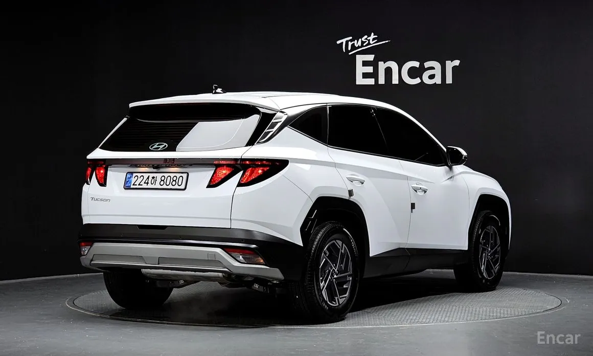 Фото 2 - Hyundai Tucson