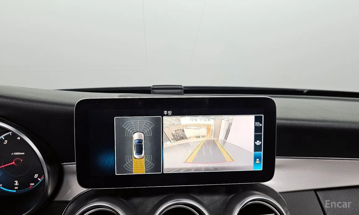 Фото 15 - Mercedes-Benz C-Class