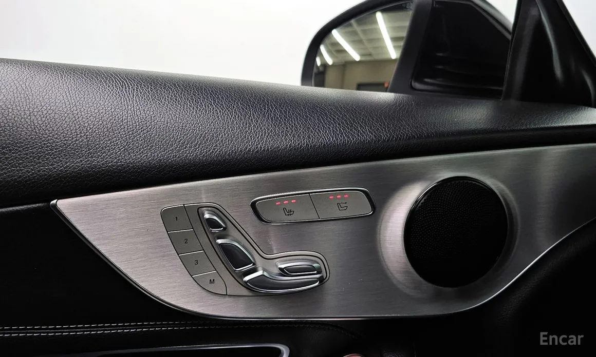 Фото 18 - Mercedes-Benz C-Class