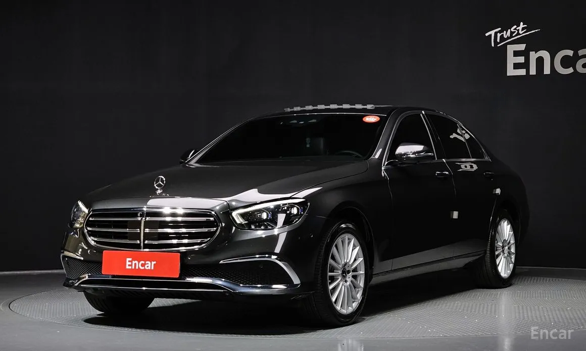 Фото 1 - Mercedes-Benz E-Class