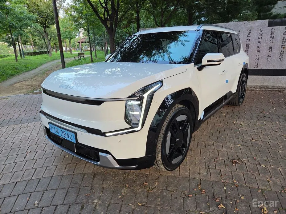 Фото 1 - Kia EV9