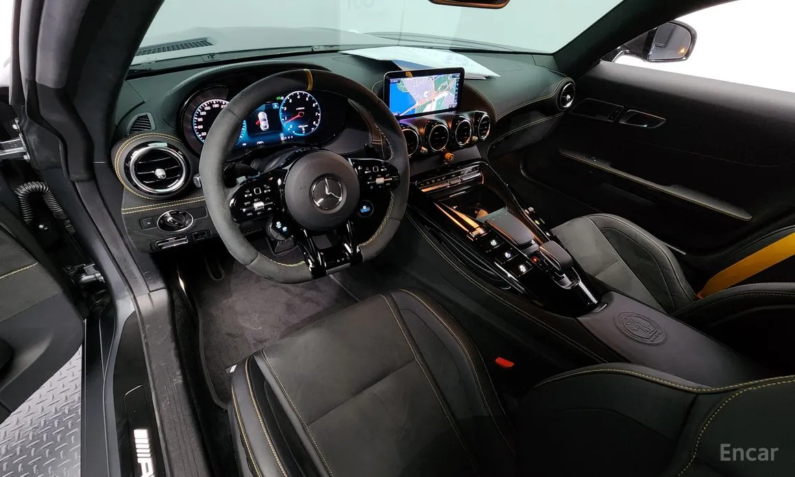 Фото 7 - Mercedes-Benz AMG GT