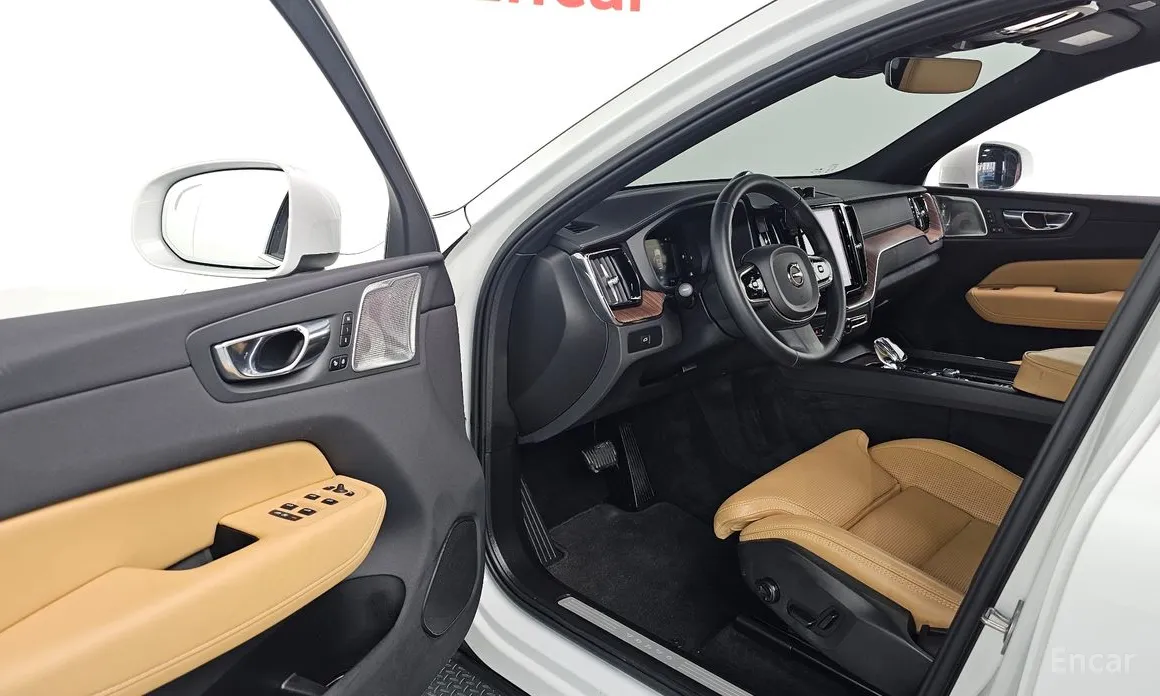 Фото 11 - Volvo XC60